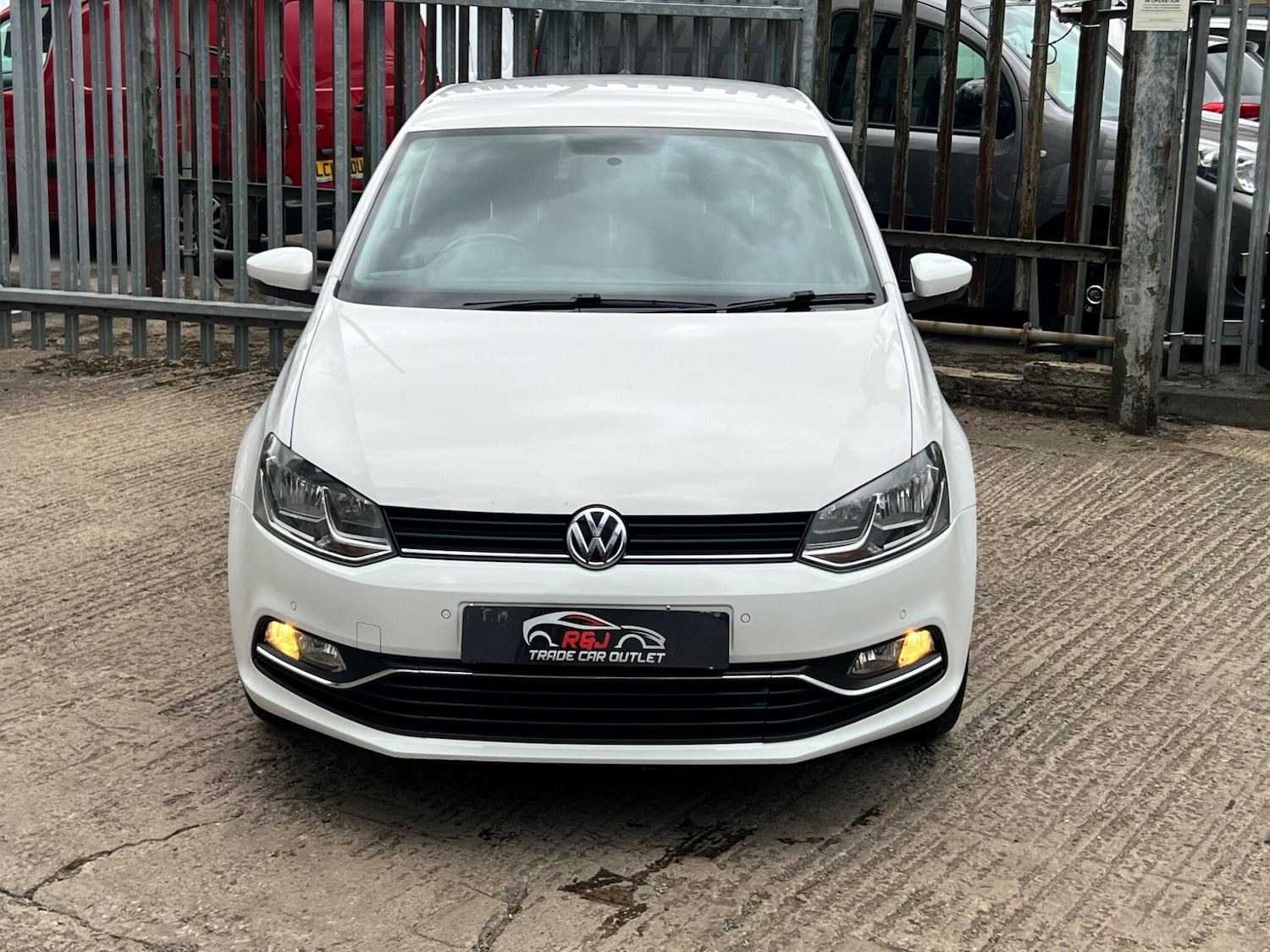Used Volkswagen Polo 2017 for sale - 76485649: Photo 8