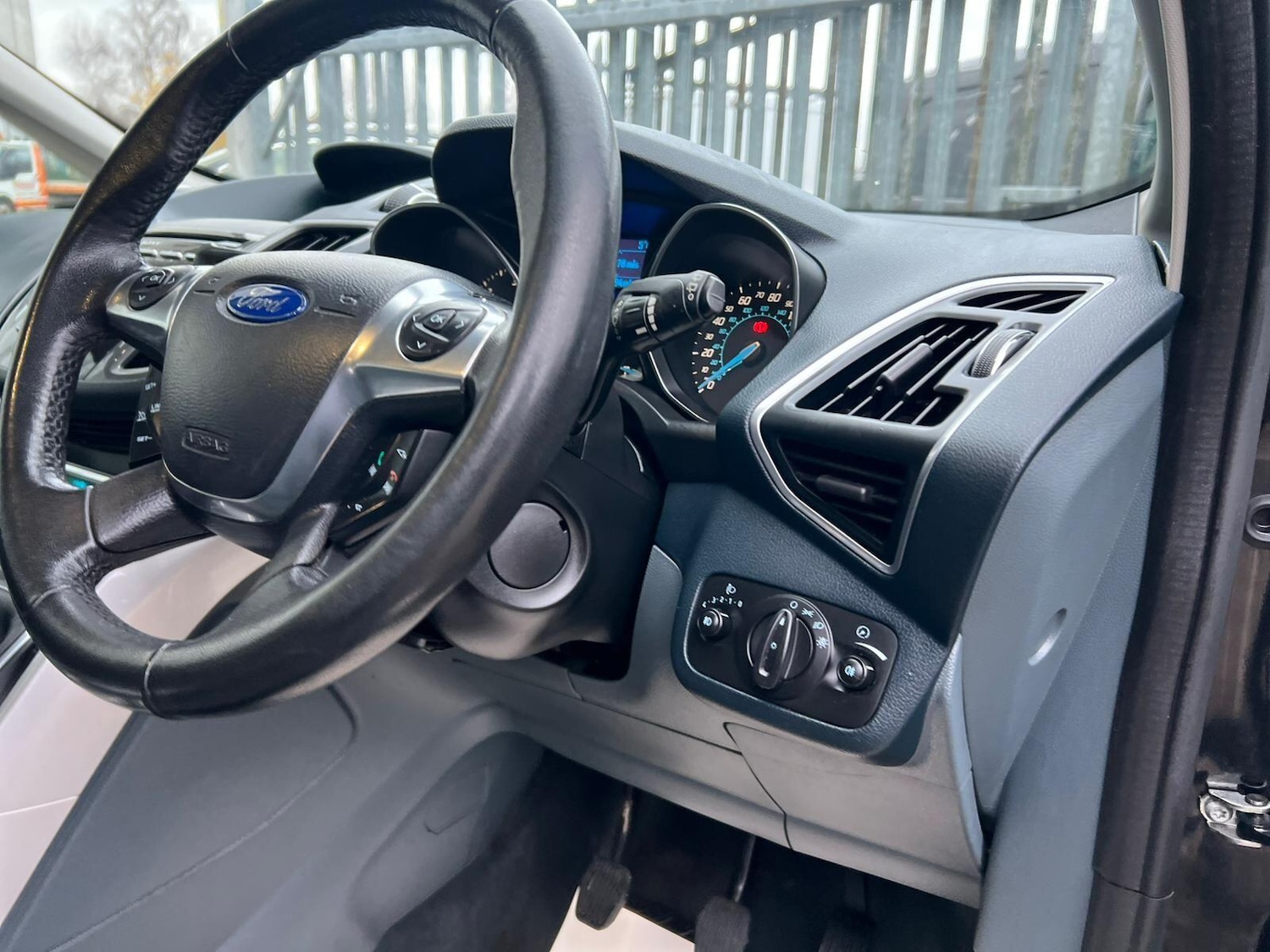 Used Ford Grand C-Max 2011 for sale - 76849933: Photo 24