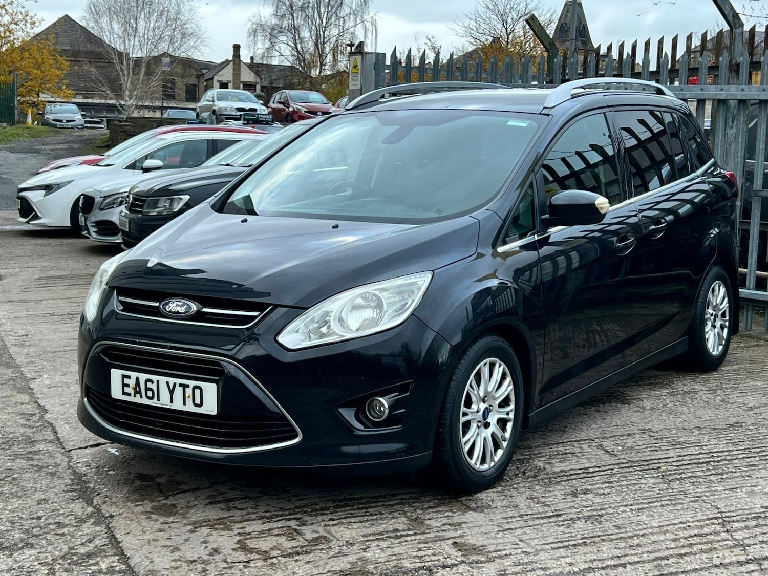 Used Ford Grand C-Max 2011 for sale - 76849933: Photo 3