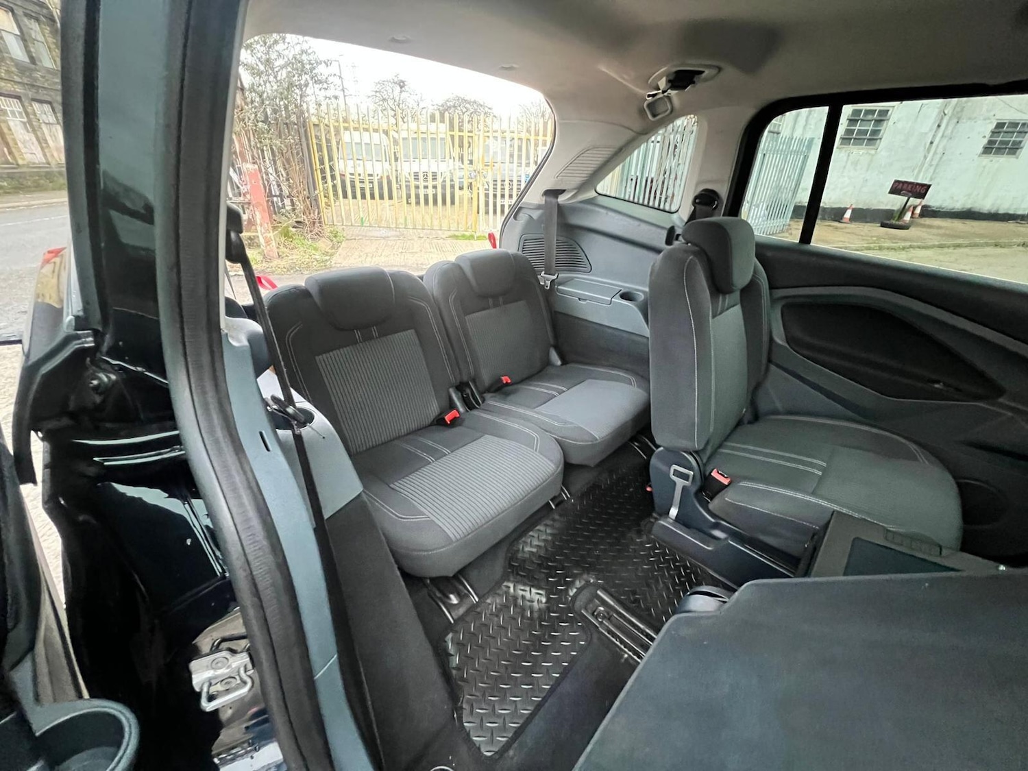 Used Ford Grand C-Max 2011 for sale - 76849933: Photo 33