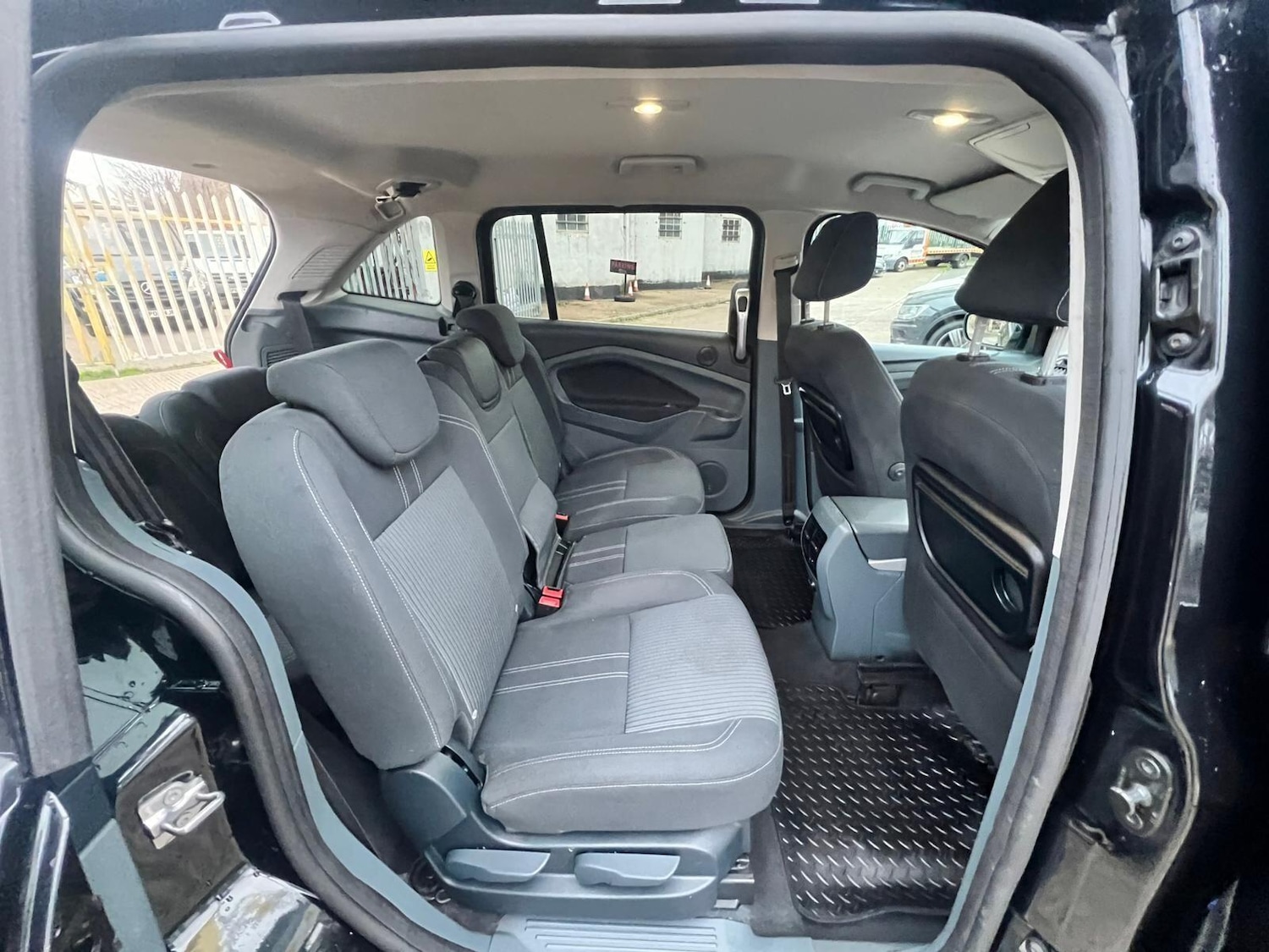 Used Ford Grand C-Max 2011 for sale - 76849933: Photo 38