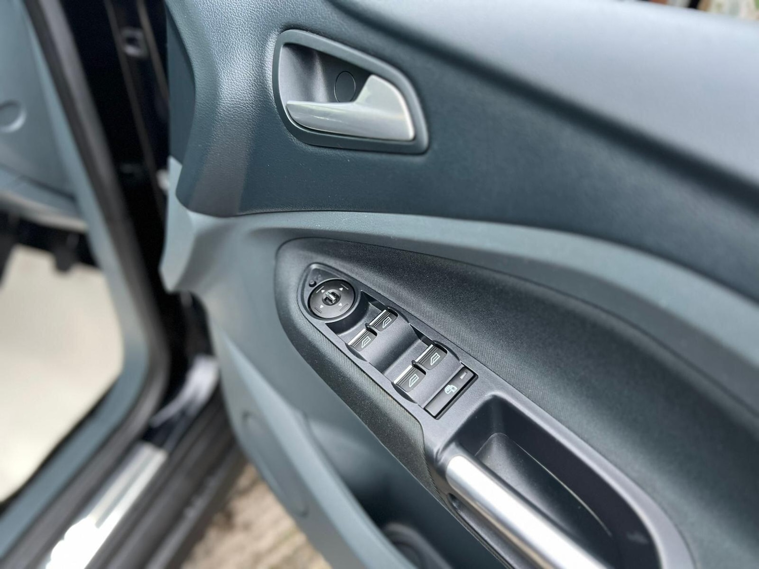 Used Ford Grand C-Max 2011 for sale - 76849933: Photo 43