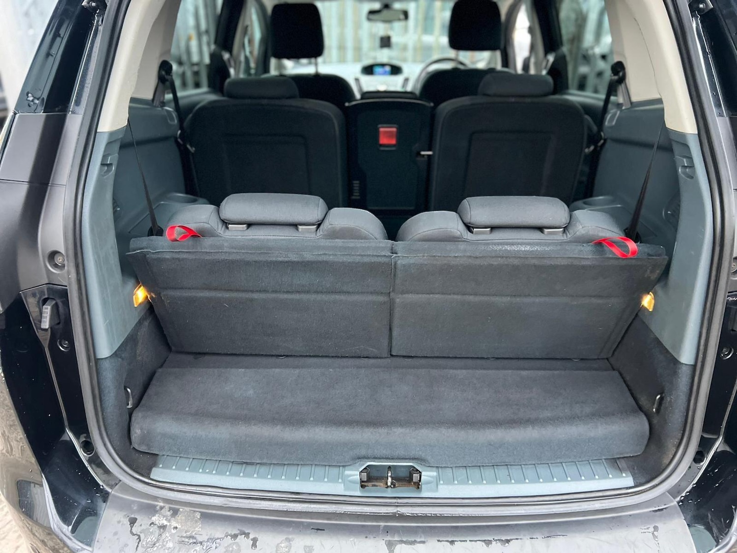 Used Ford Grand C-Max 2011 for sale - 76849933: Photo 48