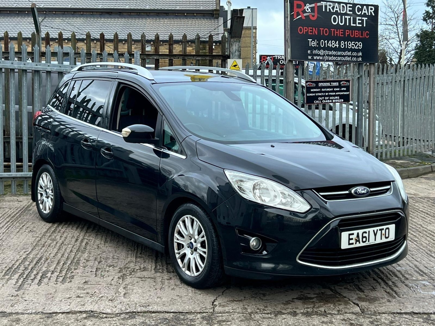 Used Ford Grand C-Max 2011 for sale - 76849933: Photo 5