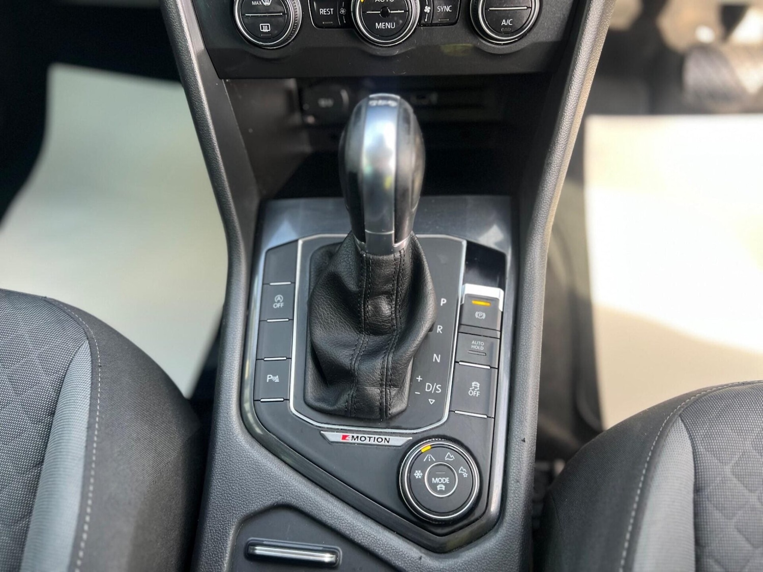 Used Volkswagen Tiguan 2016 for sale - 77249741: Photo 37