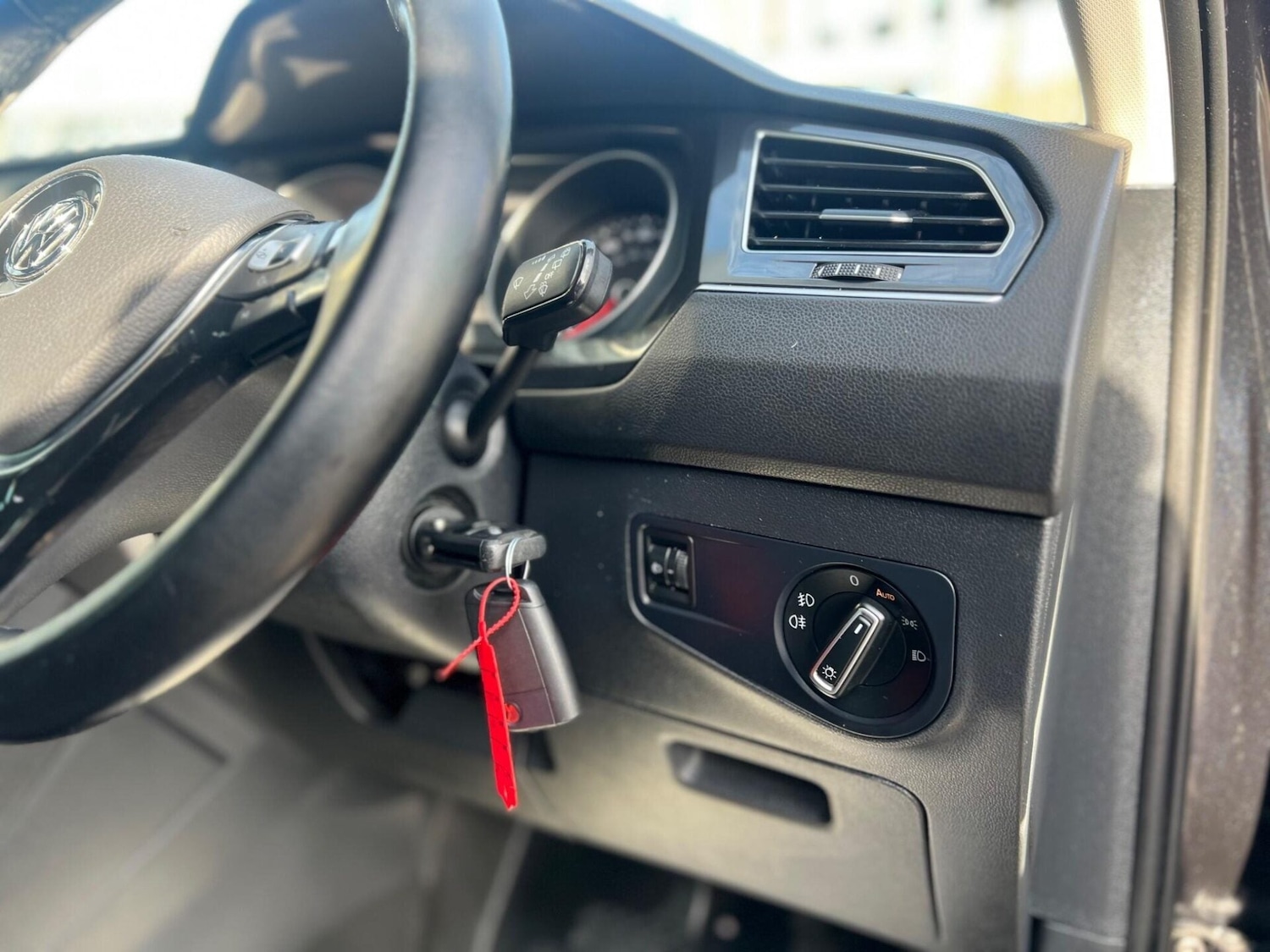 Used Volkswagen Tiguan 2016 for sale - 77249741: Photo 41