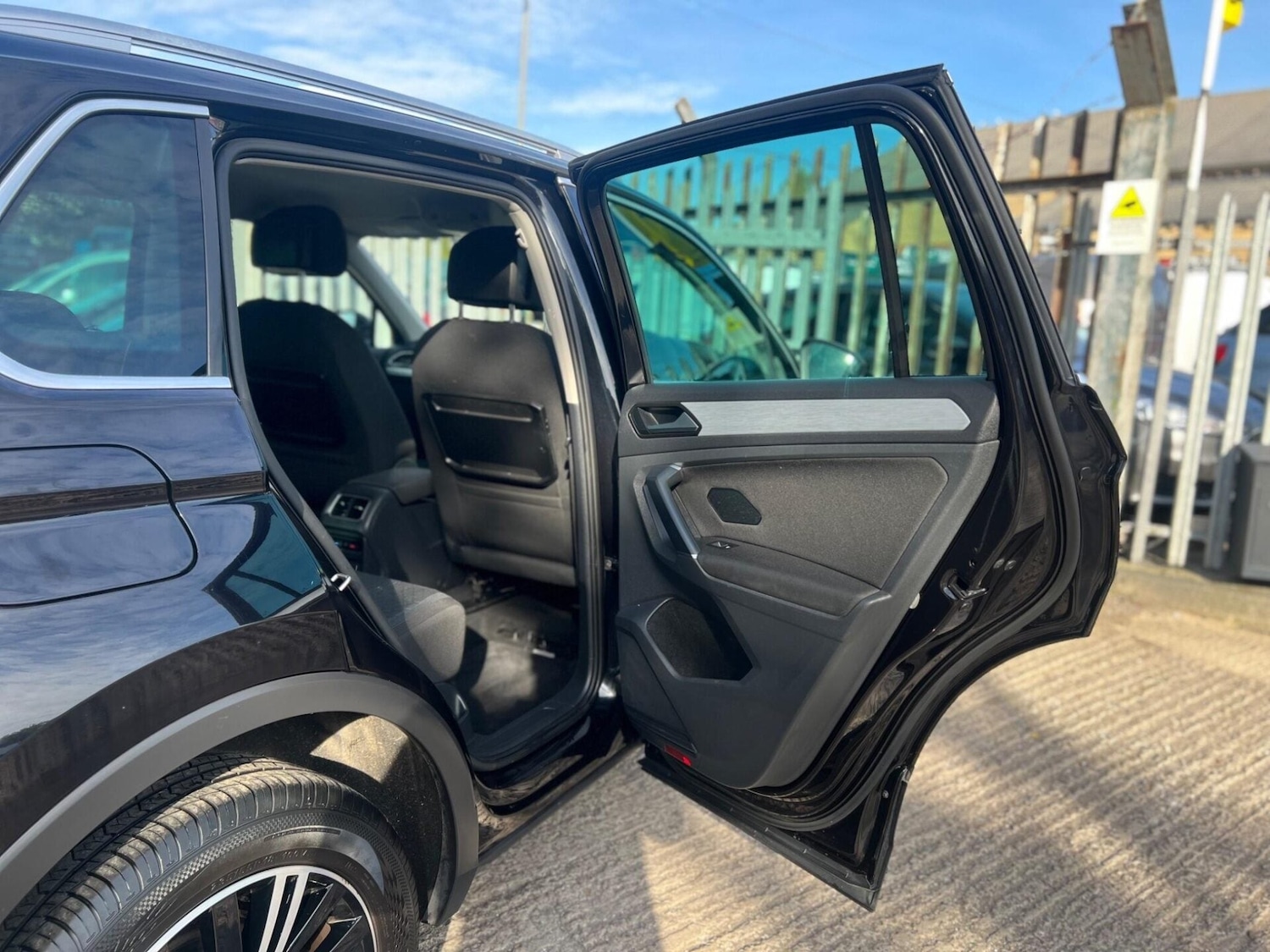 Used Volkswagen Tiguan 2016 for sale - 77249741: Photo 50