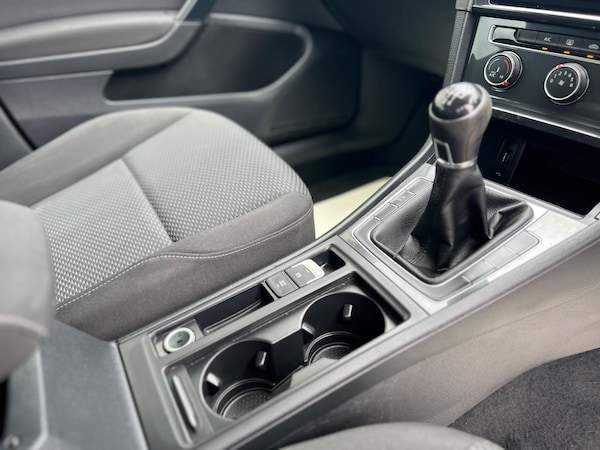 Used Volkswagen Golf 2019 for sale - 75978074: Photo 32