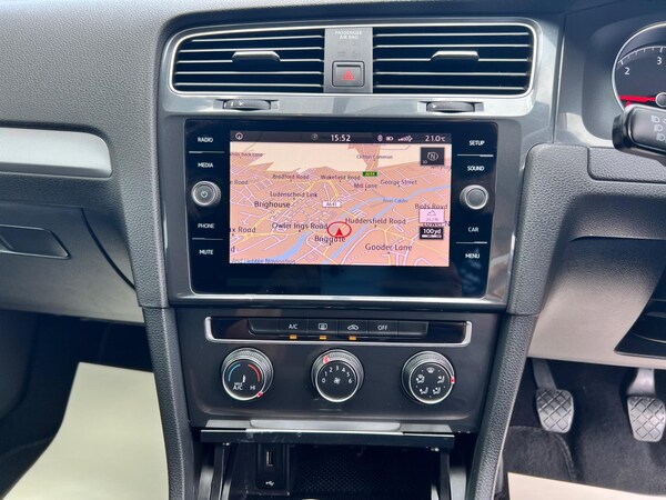 Used Volkswagen Golf 2019 for sale - 75978074: Photo 36