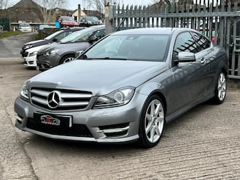 Used Mercedes-Benz C Class 2014 for sale - 79652385: Photo