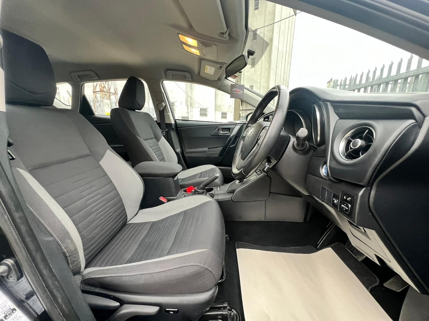 Used Toyota Auris 2017 for sale - 77605384: Photo 29