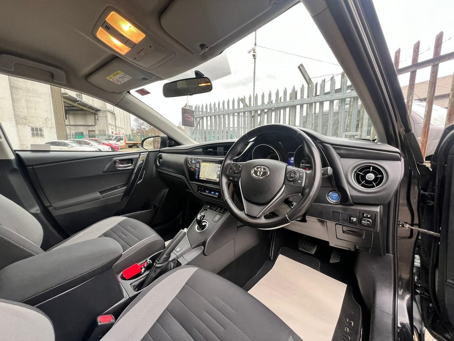 Used Toyota Auris 2017 for sale - 77605384: Photo 34