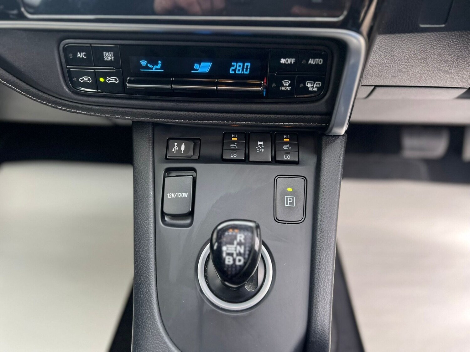 Used Toyota Auris 2017 for sale - 77605384: Photo 40