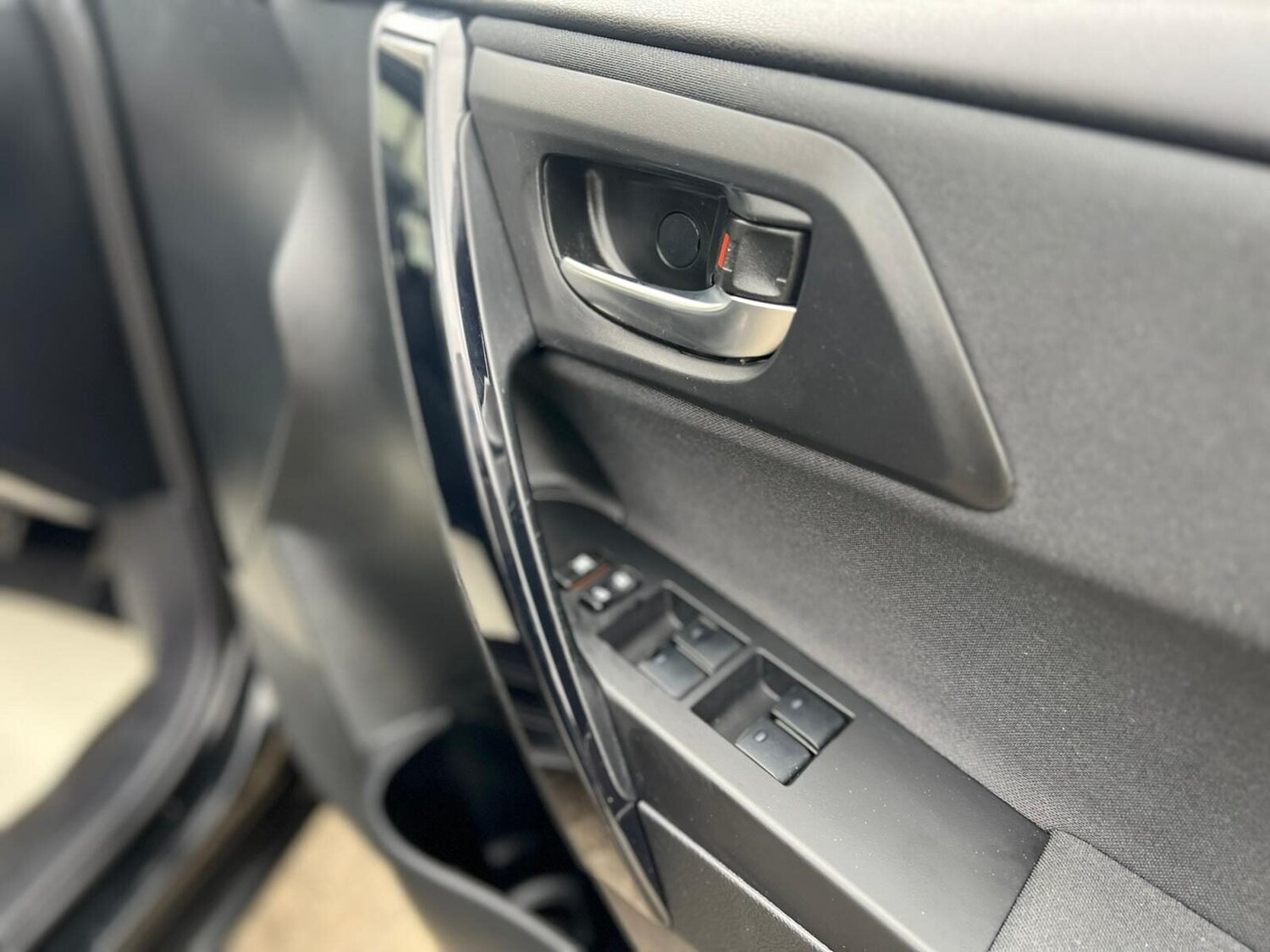 Used Toyota Auris 2017 for sale - 77605384: Photo 48