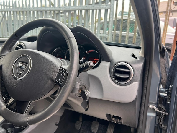 Used Dacia Duster 2014 for sale - 76214240: Photo 30