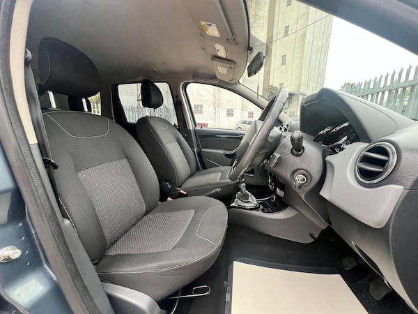 Used Dacia Duster 2014 for sale - 76214240: Photo 33