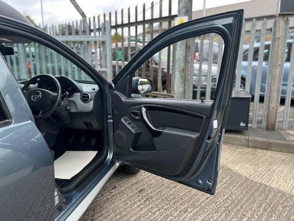 Used Dacia Duster 2014 for sale - 76214240: Photo 42
