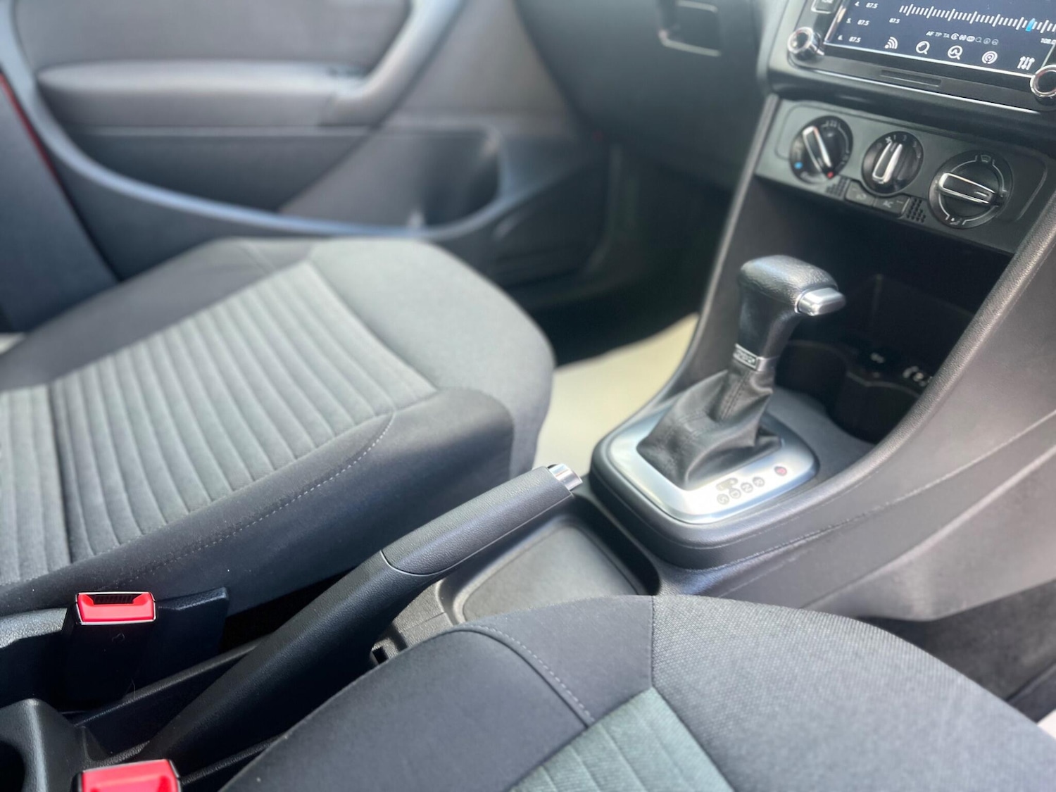 Used Volkswagen Polo 2010 for sale - 77091700: Photo 38