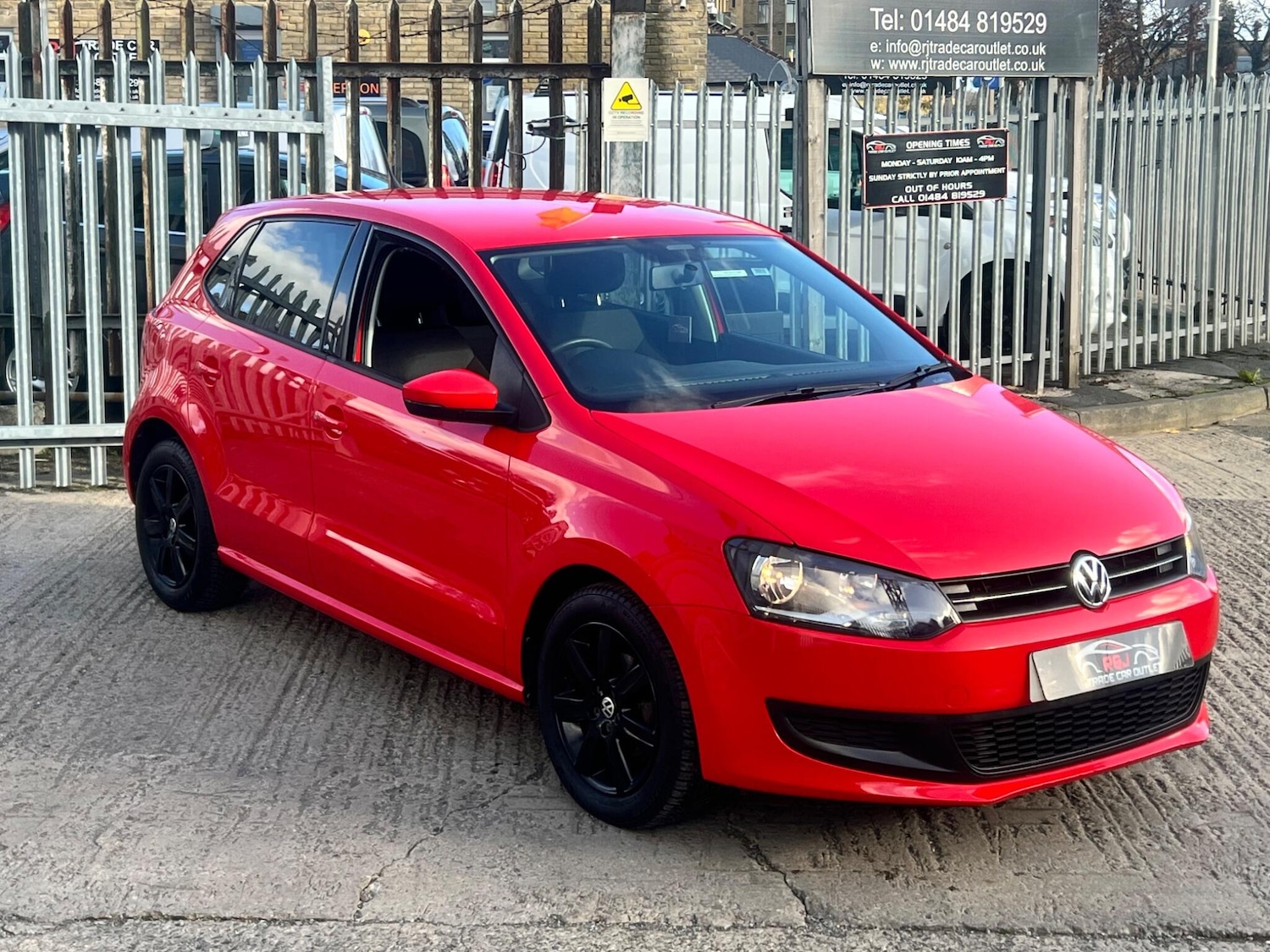 Used Volkswagen Polo 2010 for sale - 77091700: Photo 4