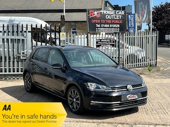 Used Volkswagen Golf 2018 for sale - 75696012: Photo