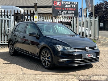 Used Volkswagen Golf 2018 for sale - 75696012: Photo