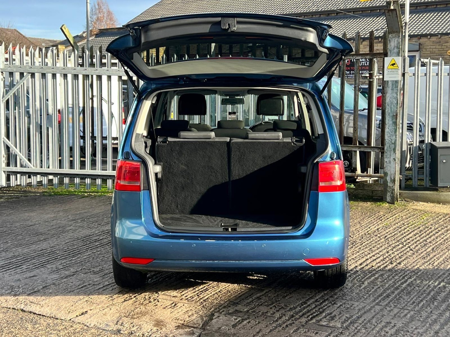 Used Volkswagen Touran 2014 for sale - 76832414: Photo 22