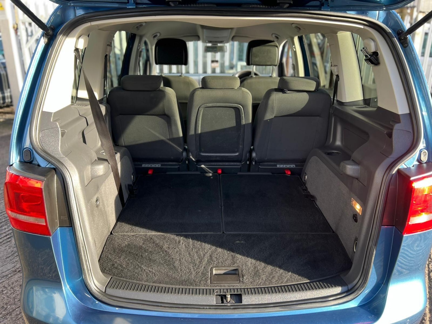 Used Volkswagen Touran 2014 for sale - 76832414: Photo 24