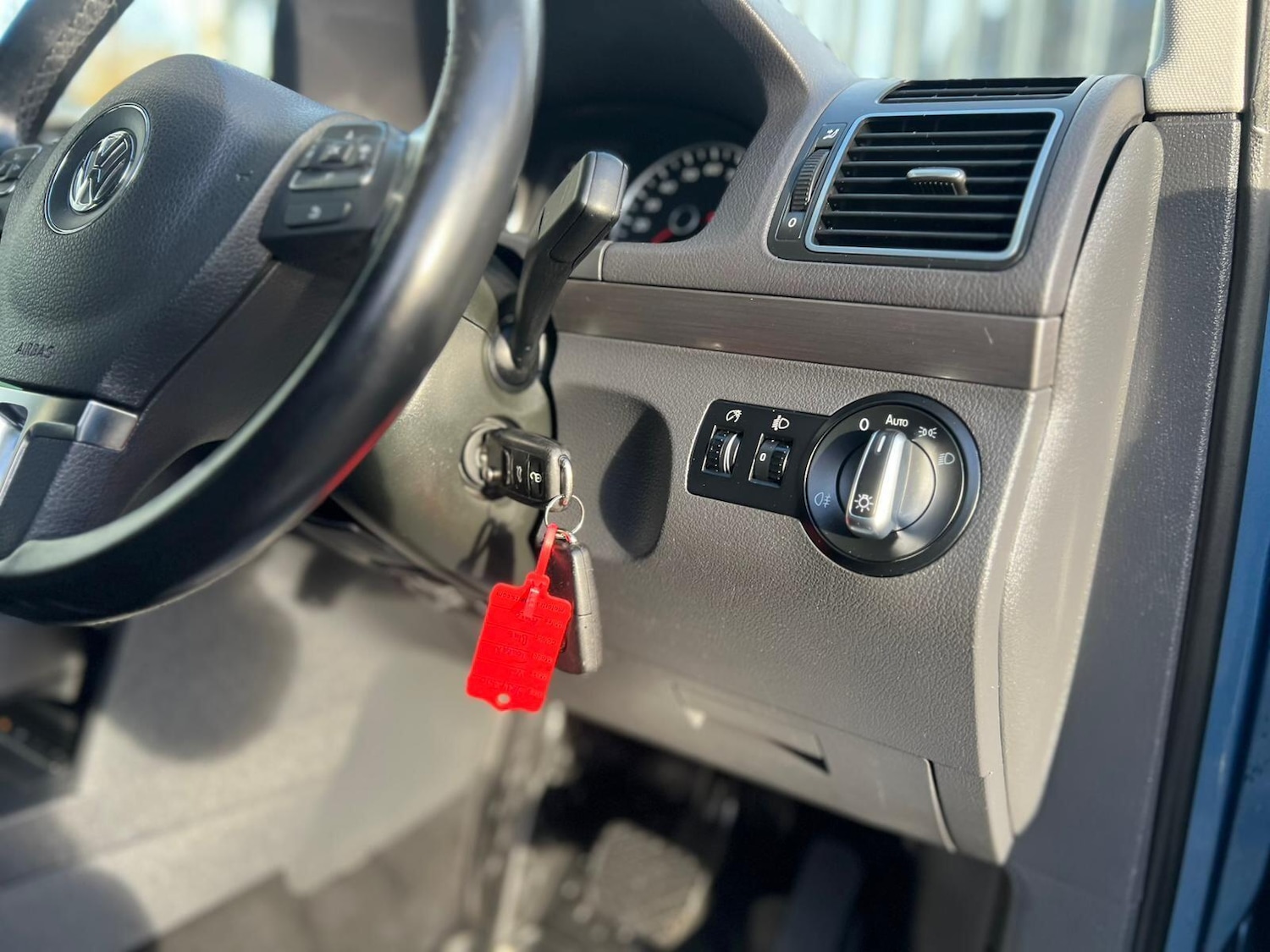 Used Volkswagen Touran 2014 for sale - 76832414: Photo 41