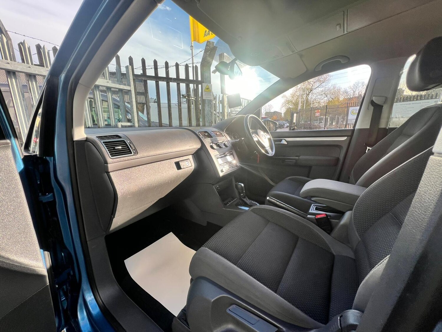 Used Volkswagen Touran 2014 for sale - 76832414: Photo 60