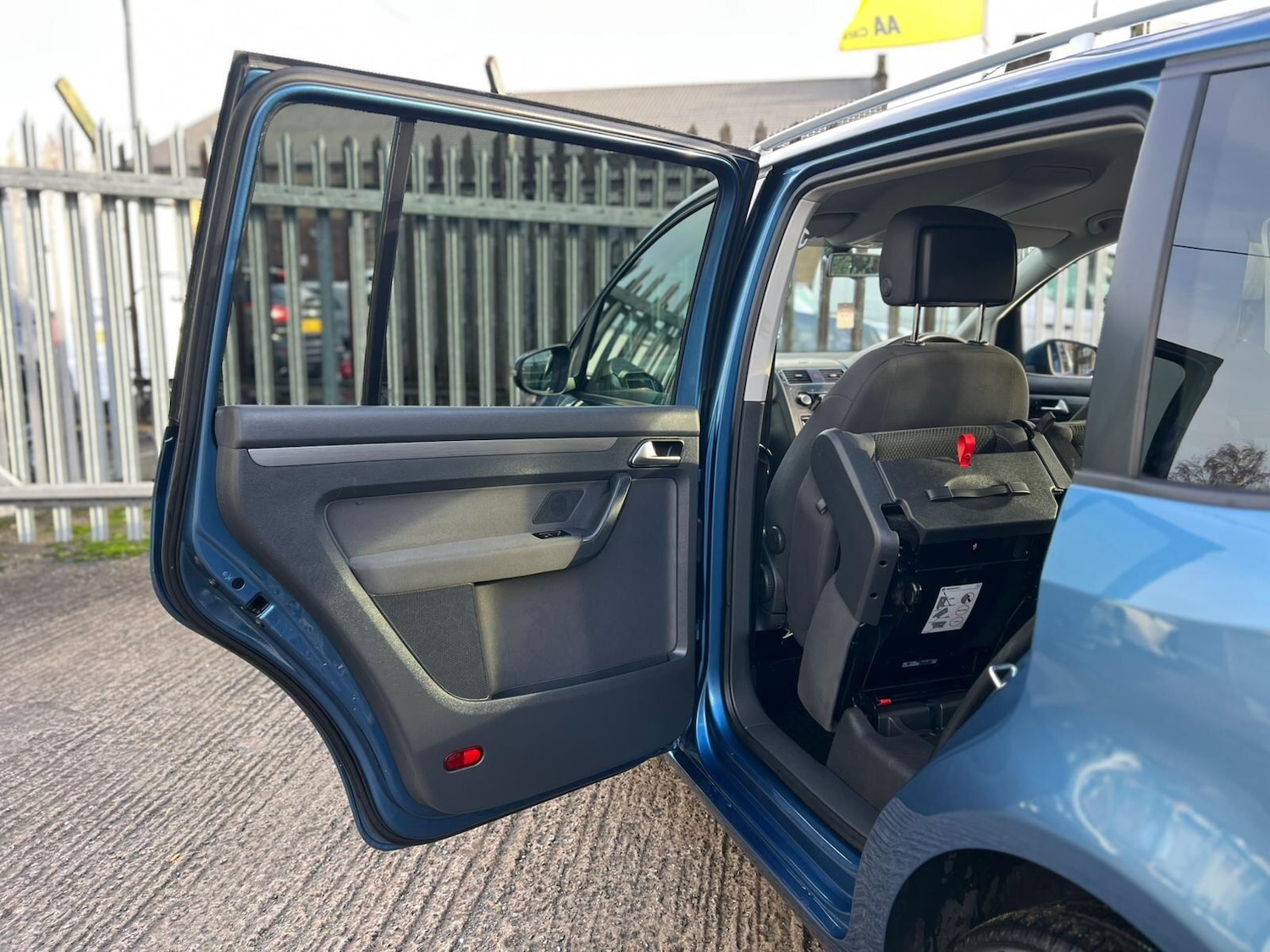 Used Volkswagen Touran 2014 for sale - 76832414: Photo 71