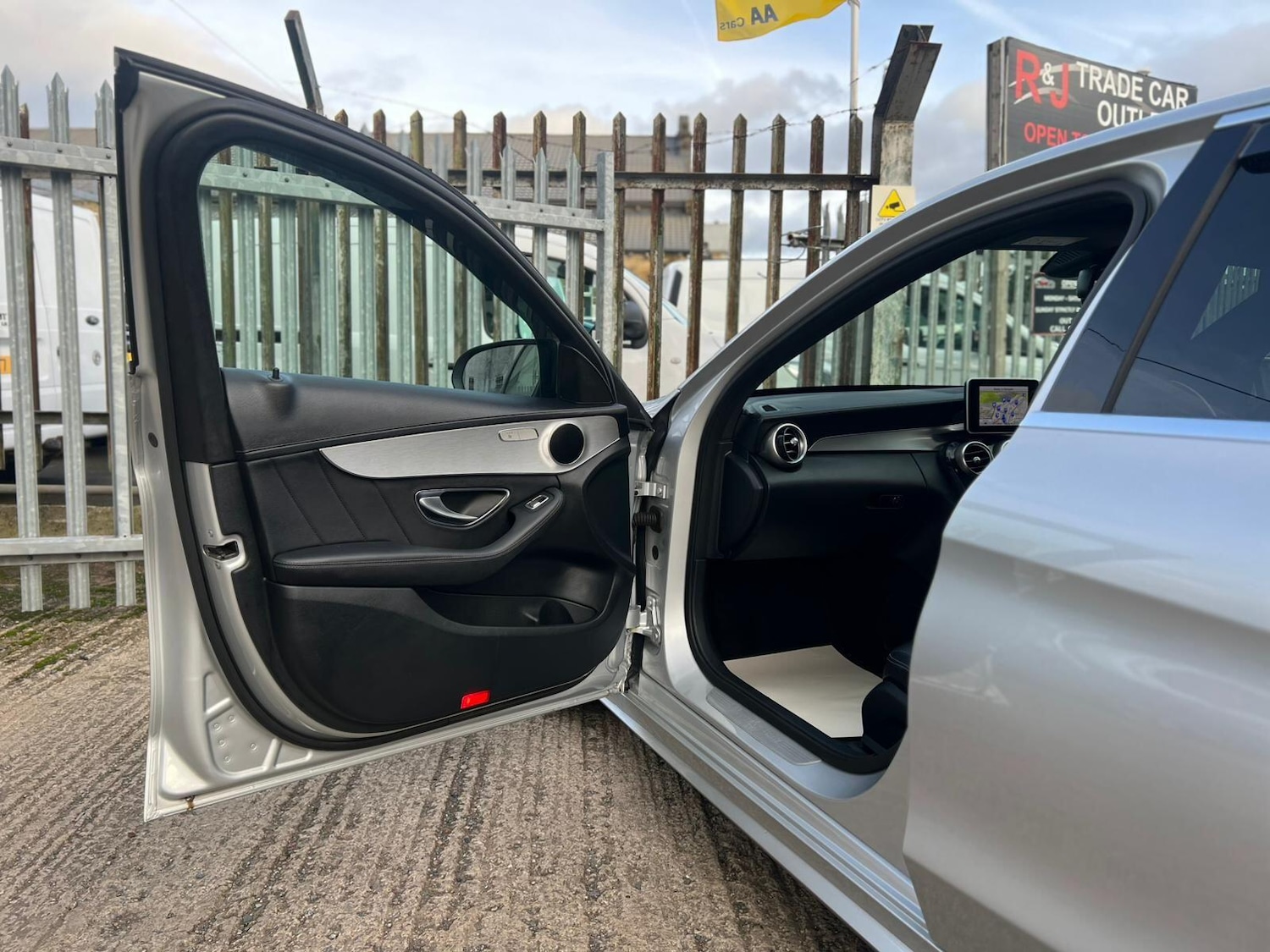 Used Mercedes-Benz C Class for sale - 76473495: Photo 61