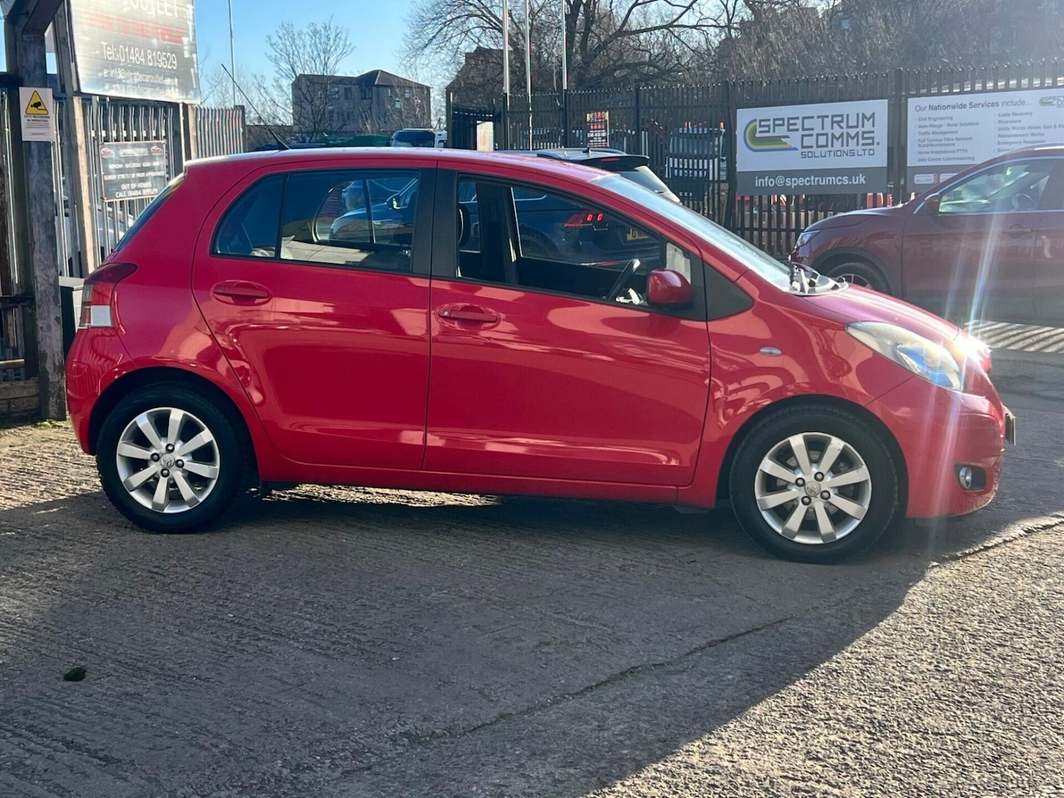 Used Toyota Yaris 2011 for sale - 77249695: Photo 2