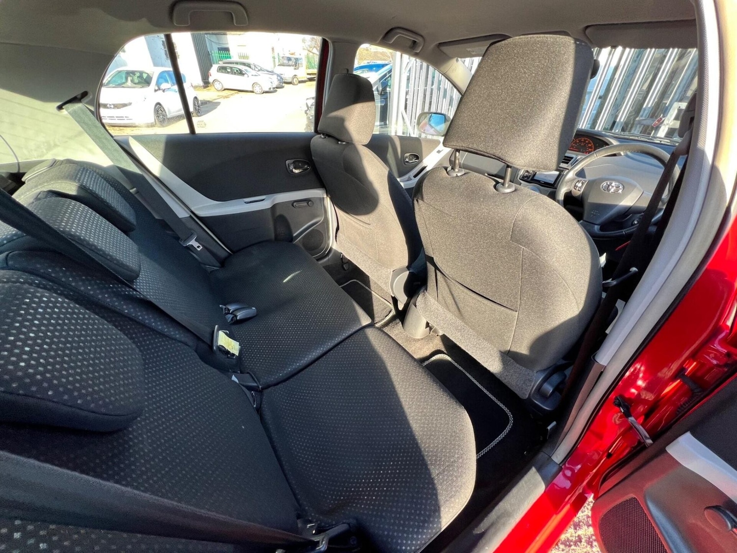 Used Toyota Yaris 2011 for sale - 77249695: Photo 22