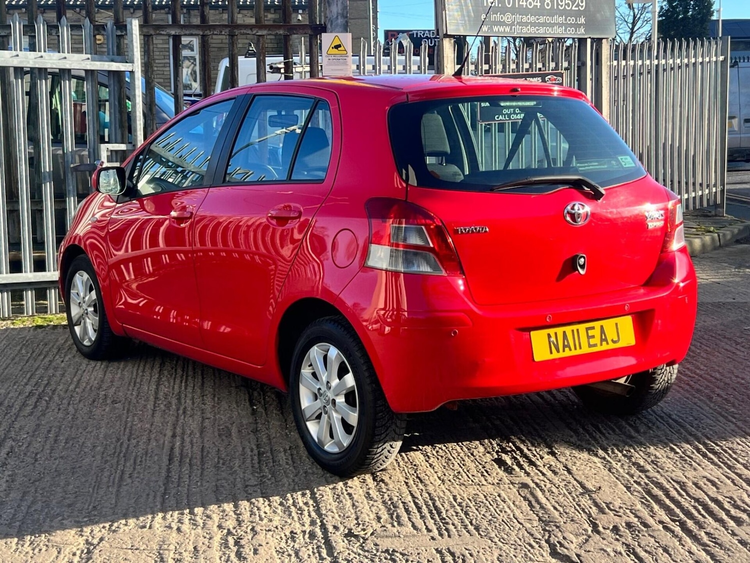 Used Toyota Yaris 2011 for sale - 77249695: Photo 9