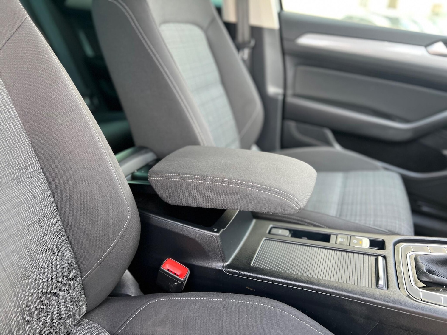 Used Volkswagen Passat 2020 for sale - 76440370: Photo 32