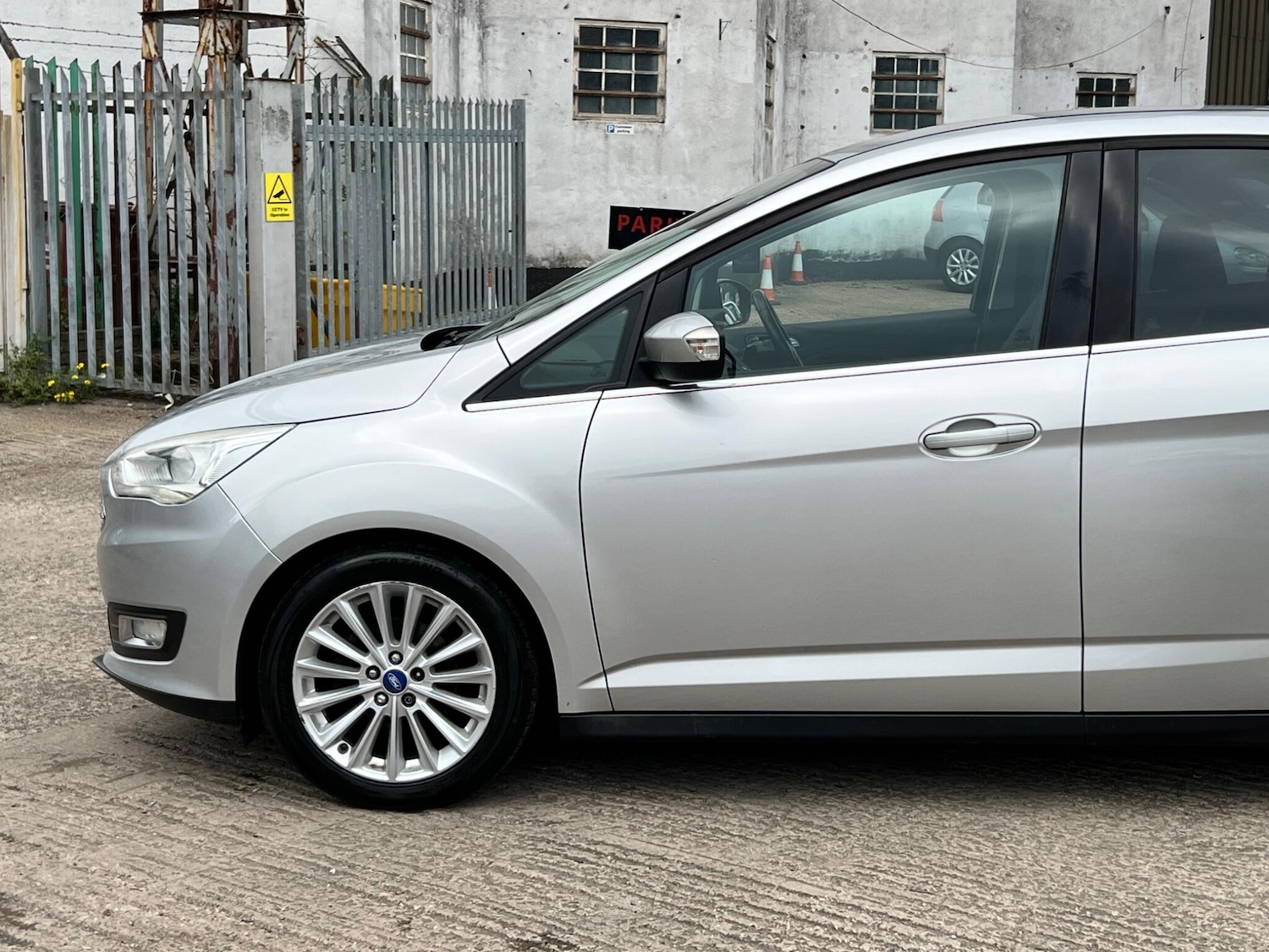 Used Ford C-Max 2016 for sale - 76283325: Photo 17