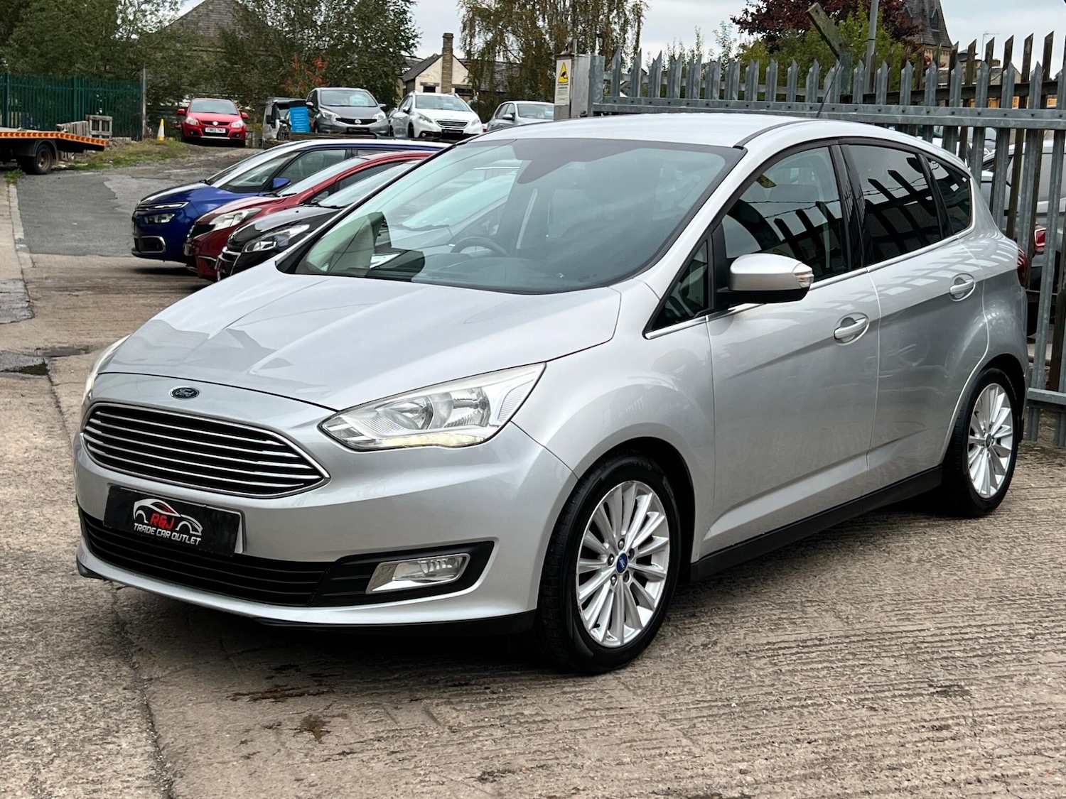 Used Ford C-Max 2016 for sale - 76283325: Photo 3