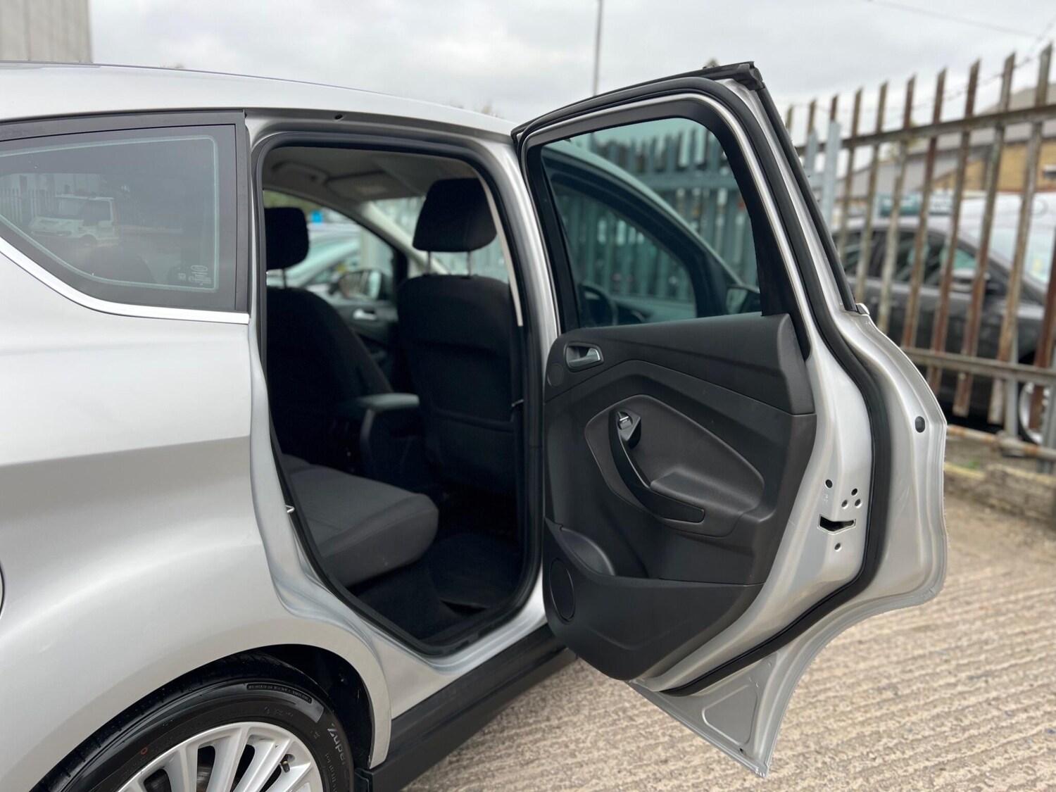 Used Ford C-Max 2016 for sale - 76283325: Photo 50