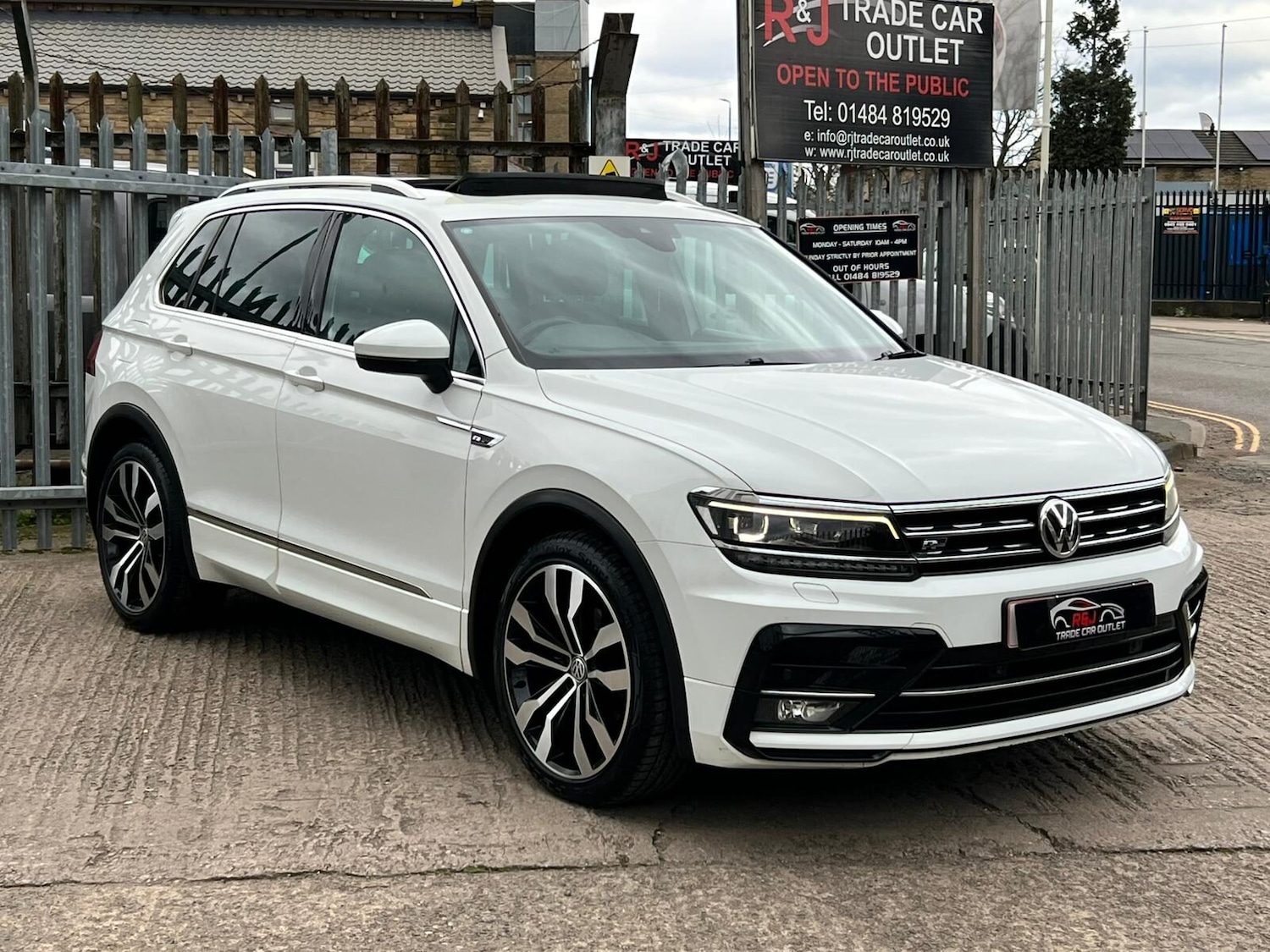 Used Volkswagen Tiguan 2017 for sale - 77820351: Photo 4