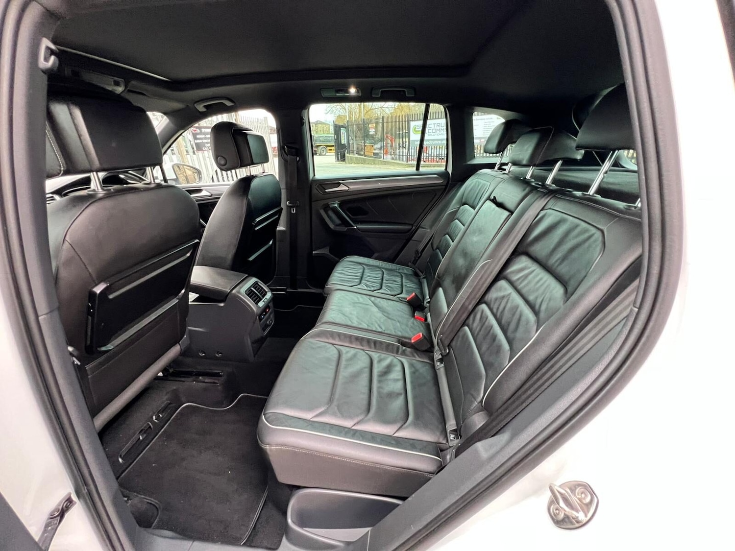 Used Volkswagen Tiguan 2017 for sale - 77820351: Photo 72