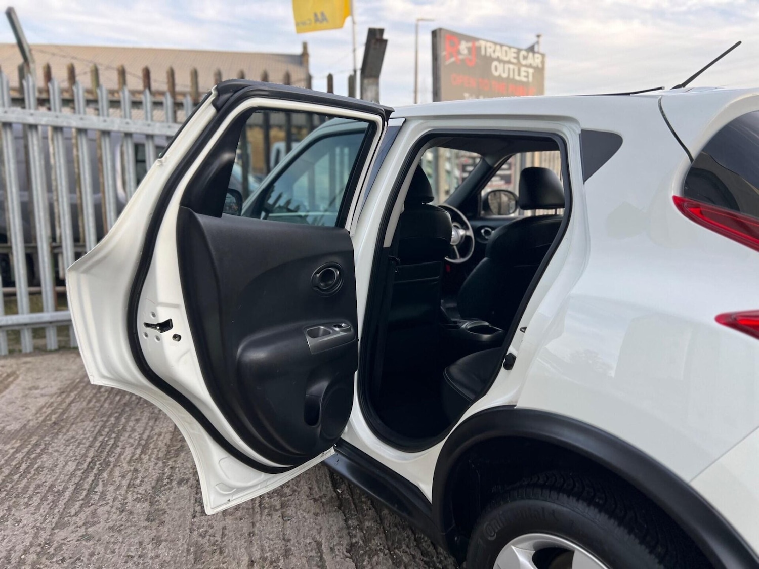 Used Nissan Juke 2012 for sale - 77651571: Photo 57