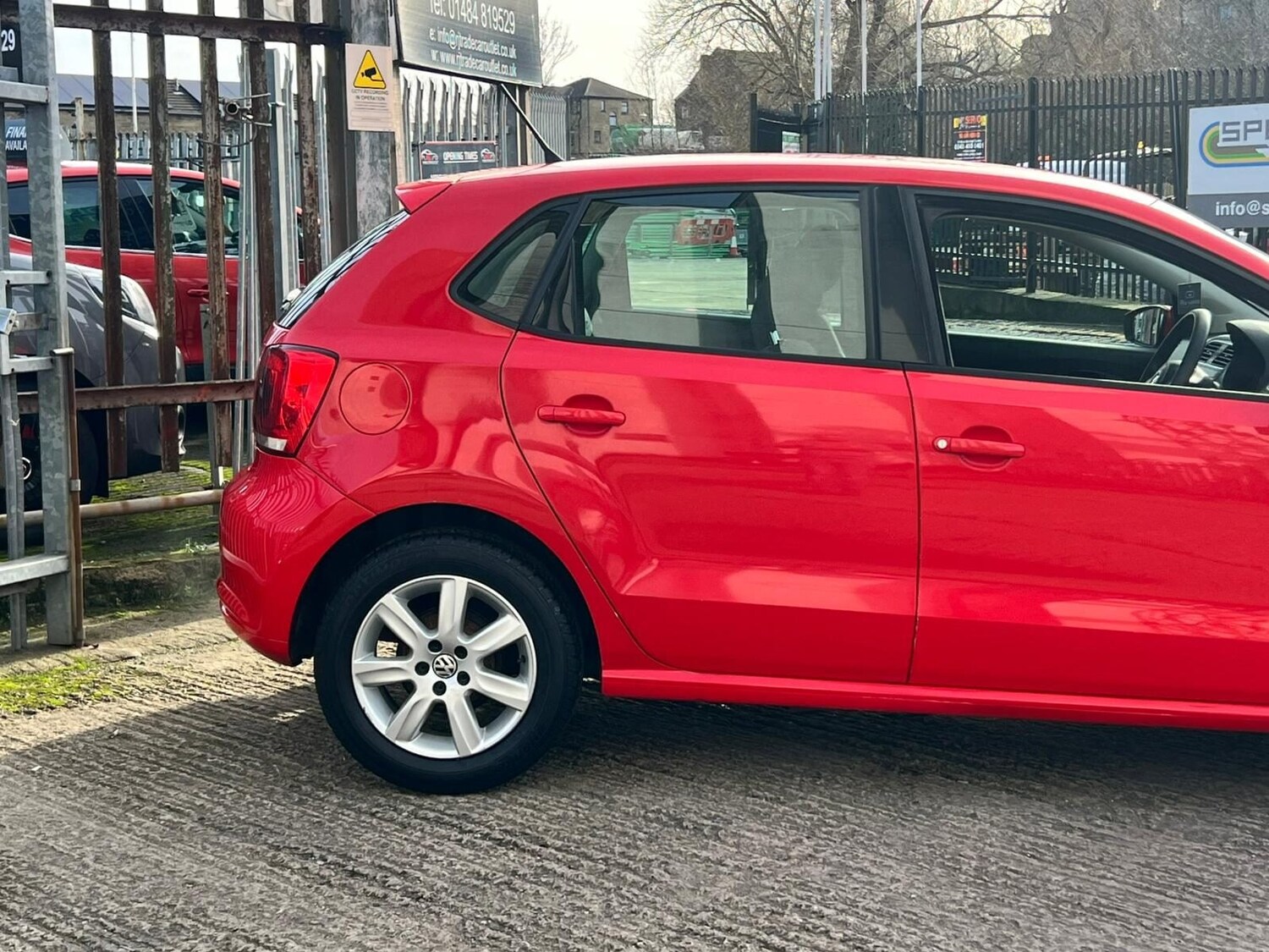 Used Volkswagen Polo 2011 for sale - 77579677: Photo 15