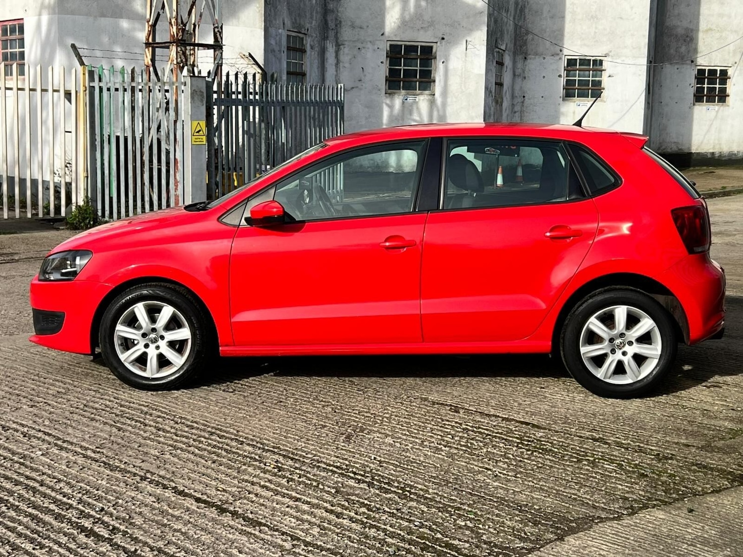 Used Volkswagen Polo 2011 for sale - 77579677: Photo 19