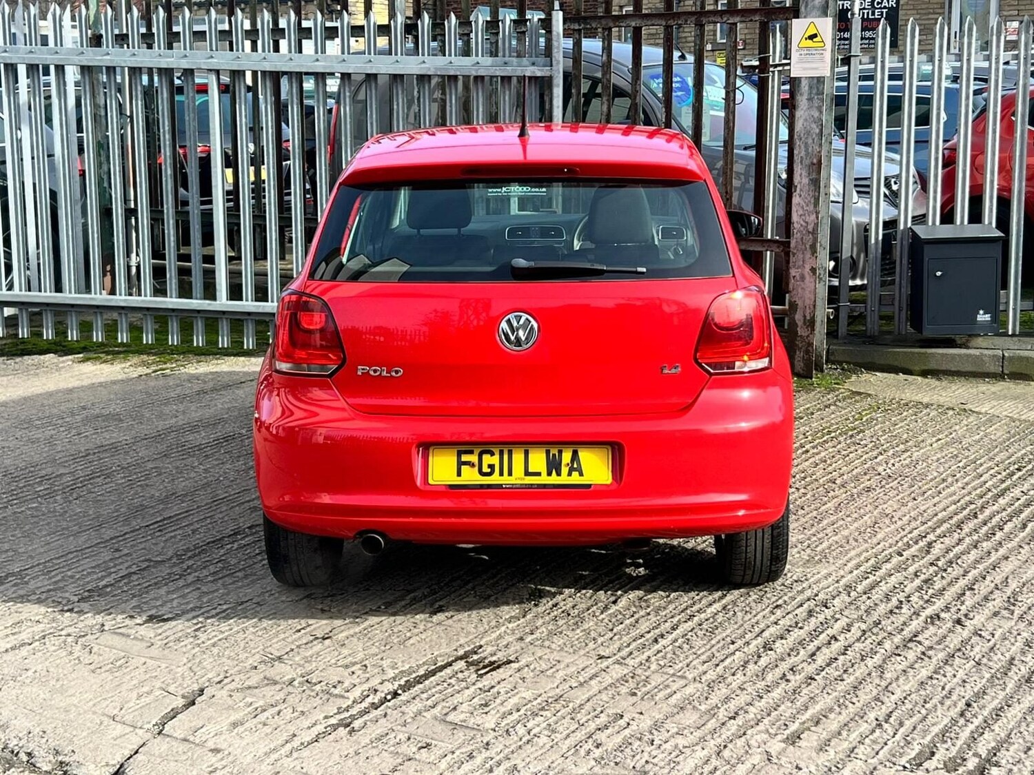 Used Volkswagen Polo 2011 for sale - 77579677: Photo 22