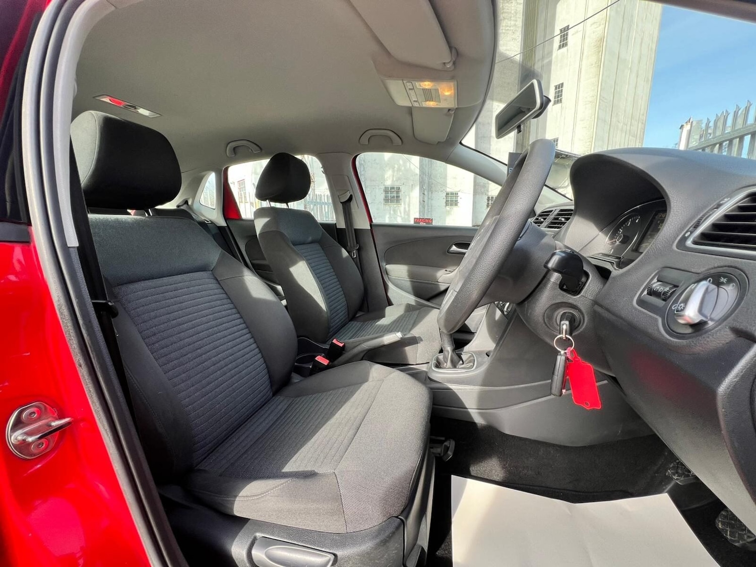 Used Volkswagen Polo 2011 for sale - 77579677: Photo 31