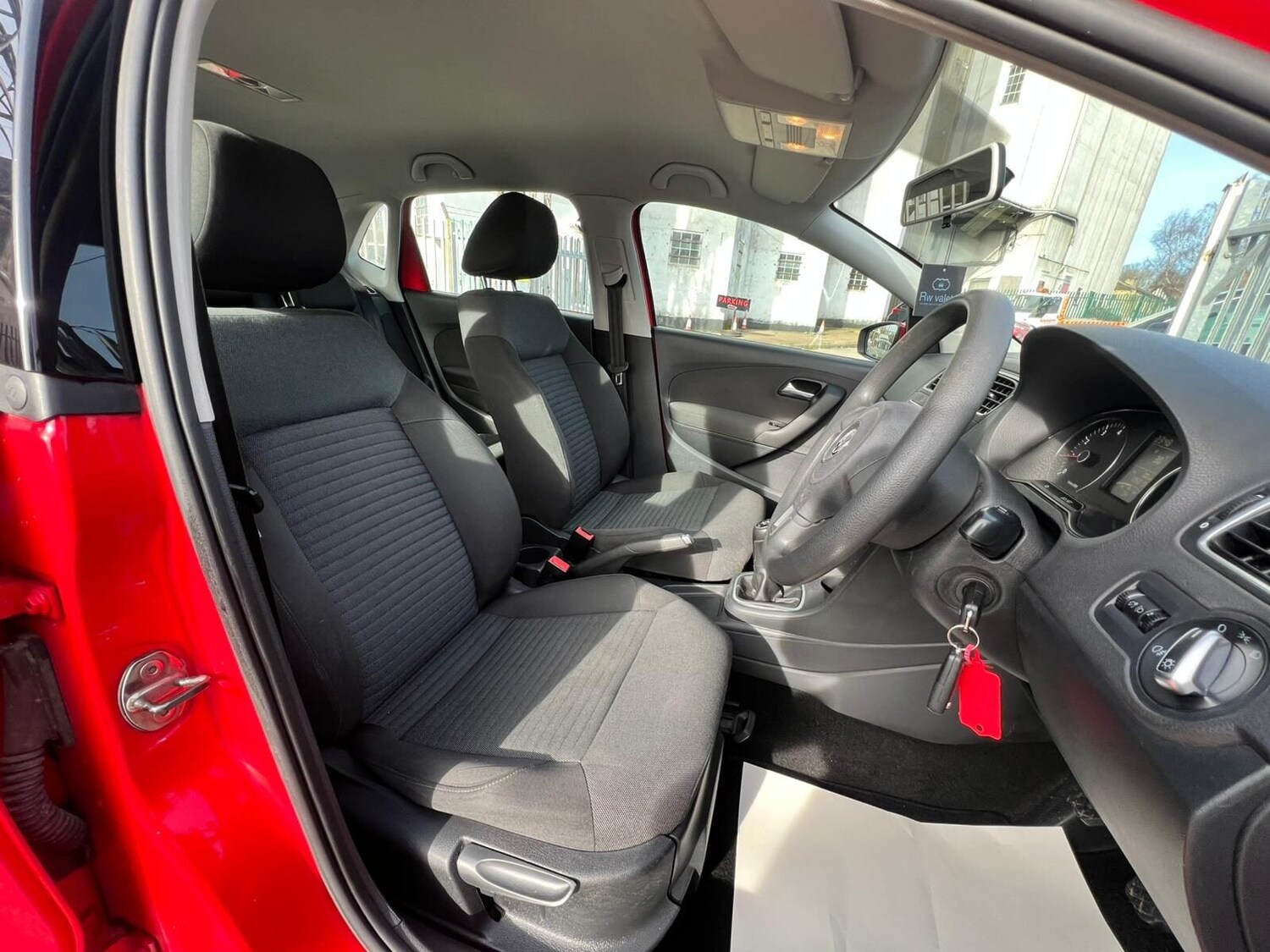 Used Volkswagen Polo 2011 for sale - 77579677: Photo 32