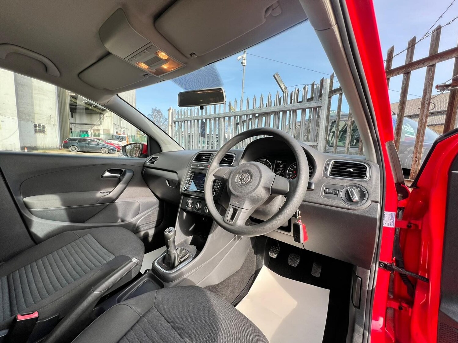 Used Volkswagen Polo 2011 for sale - 77579677: Photo 34