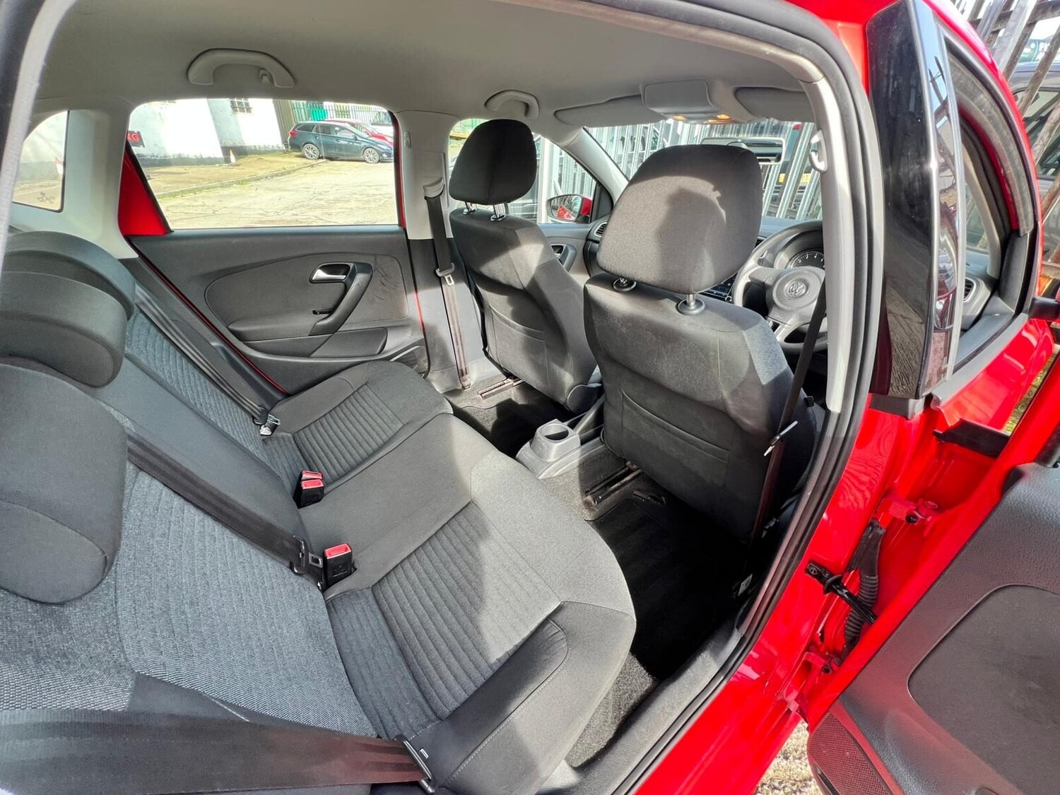 Used Volkswagen Polo 2011 for sale - 77579677: Photo 41