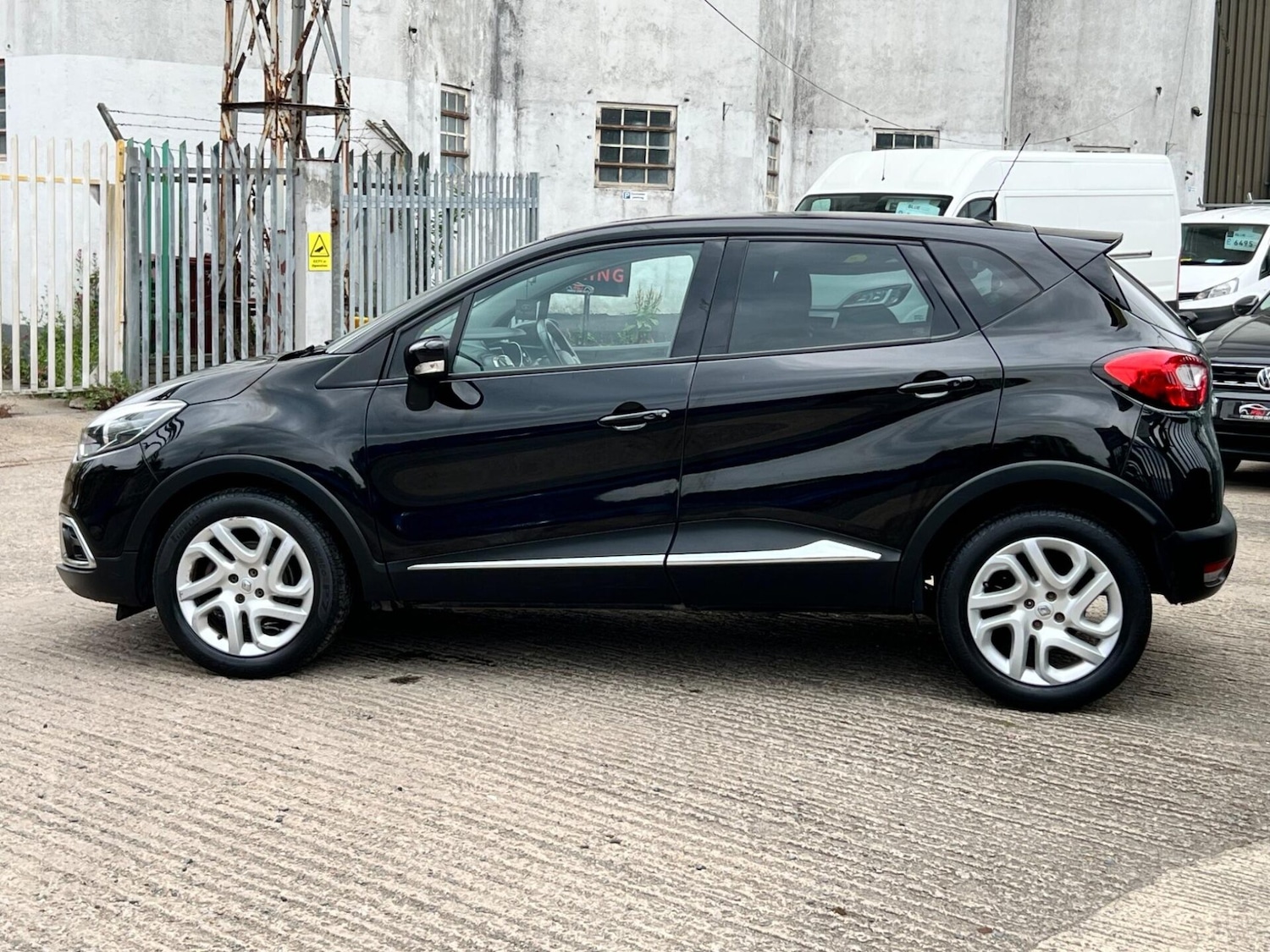 Used Renault Captur 2015 for sale - 77249755: Photo 13
