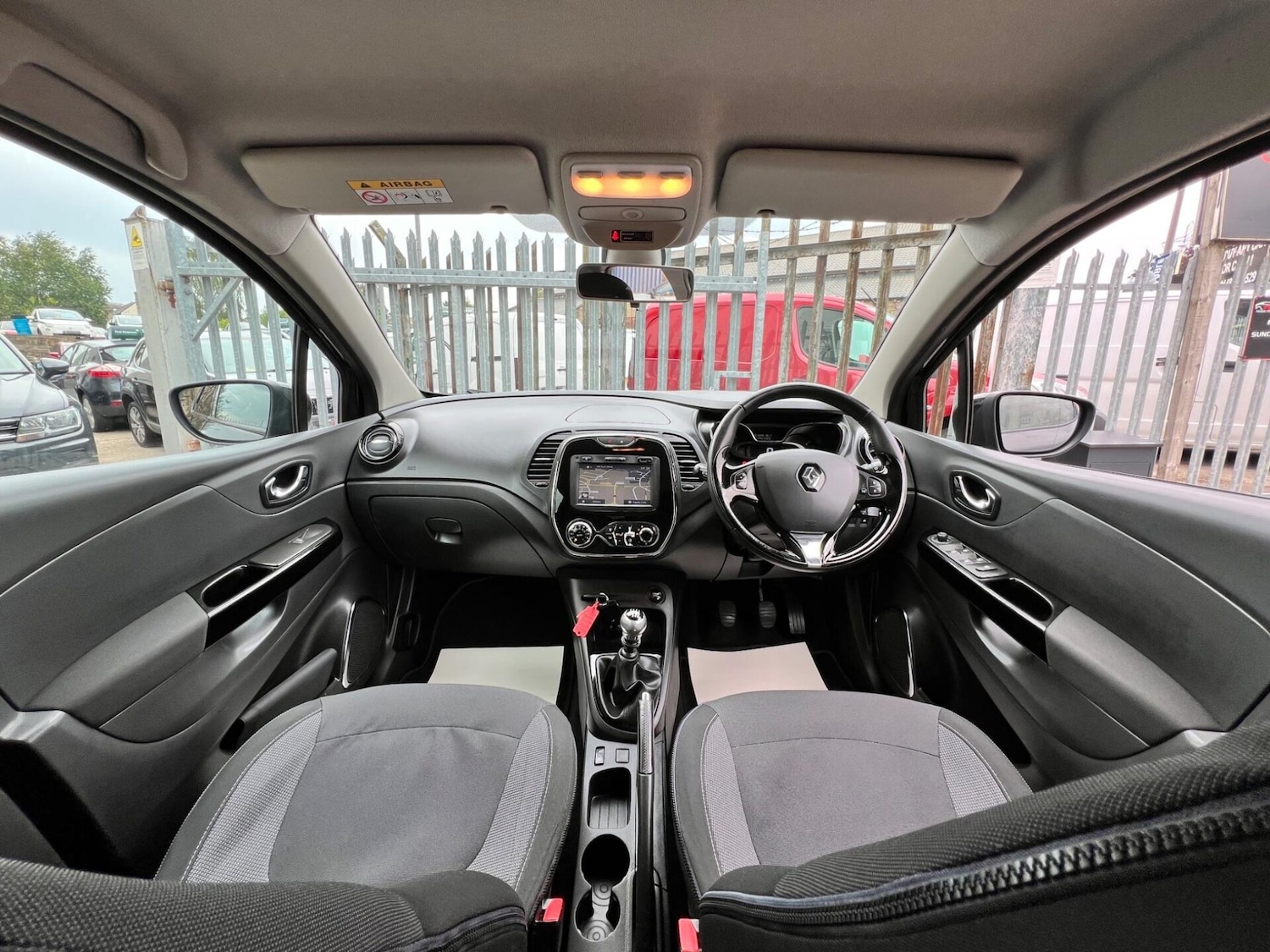 Used Renault Captur 2015 for sale - 77249755: Photo 26
